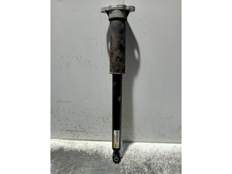 Recambio de amortiguador trasero izquierdo para mercedes clase c (w205) lim. referencia OEM IAM A2053207830  
