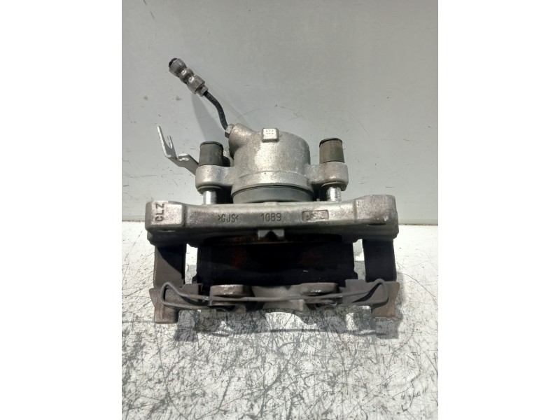 Recambio de pinza freno delantera derecha para audi a4 avant (8wd) referencia OEM IAM 8W06DH  