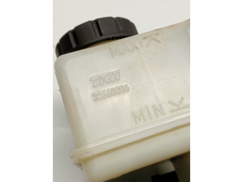 Recambio de bomba freno para mercedes clase m (w166) referencia OEM IAM 32668086  