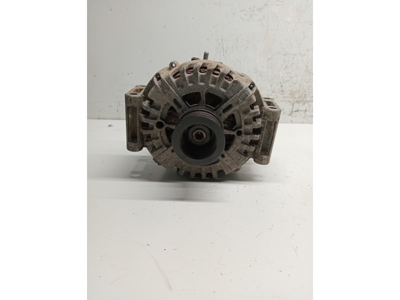 Recambio de alternador para mercedes clase m (w166) referencia OEM IAM A0009067702  