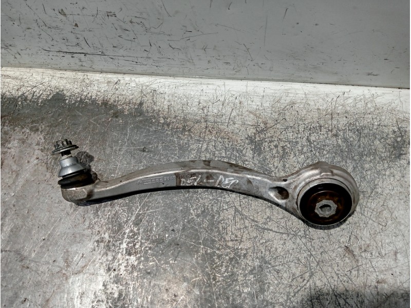 Recambio de brazo suspension inferior delantero derecho para mercedes clase c (w205) lim. referencia OEM IAM 20501RE  