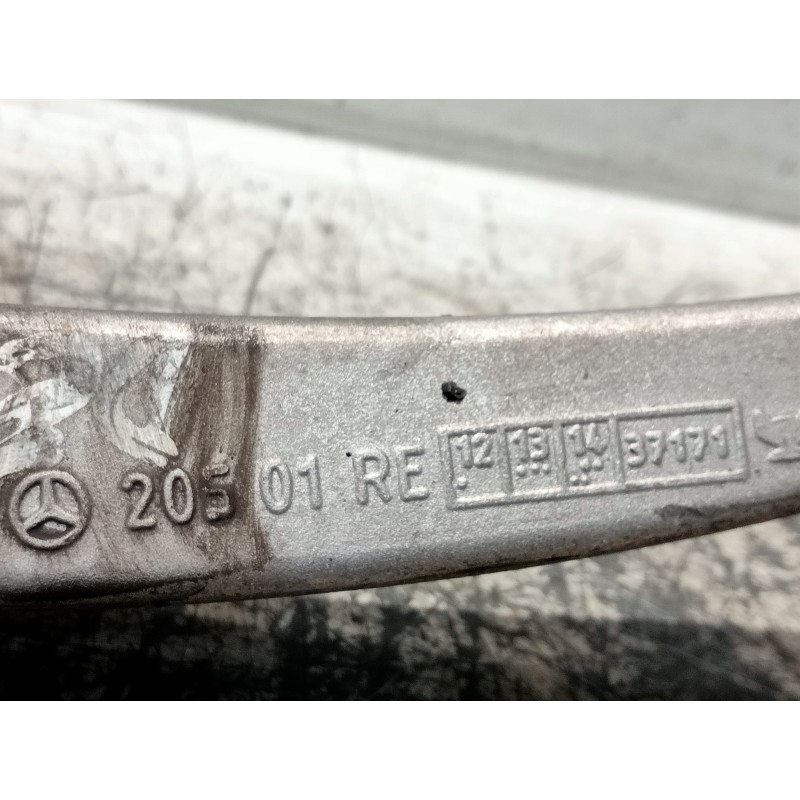 Recambio de brazo suspension inferior delantero derecho para mercedes clase c (w205) lim. referencia OEM IAM 20501RE  