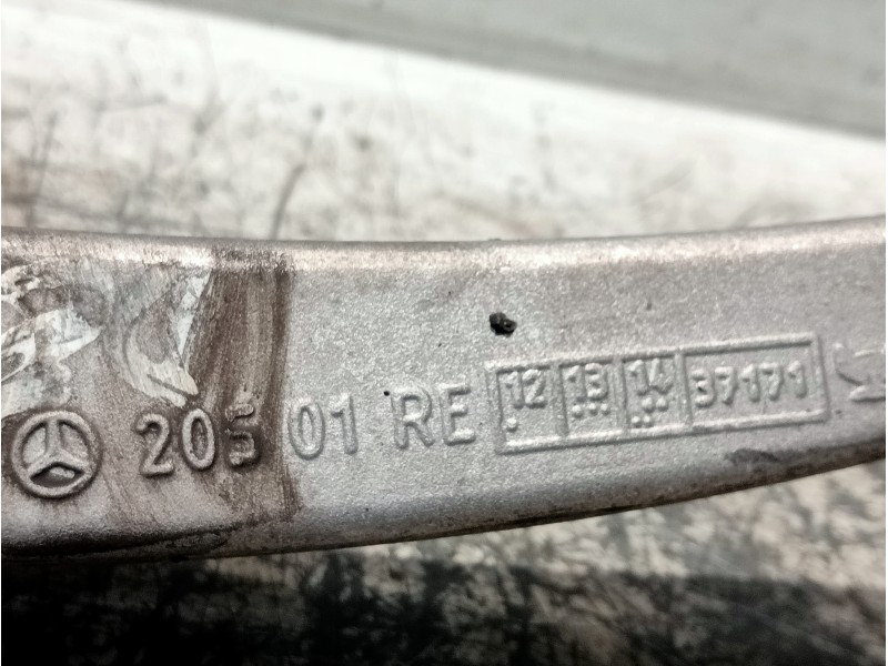 Recambio de brazo suspension inferior delantero derecho para mercedes clase c (w205) lim. referencia OEM IAM 20501RE  
