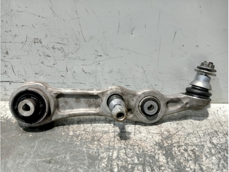 Recambio de brazo suspension inferior delantero derecho para mercedes clase c (w205) lim. referencia OEM IAM 20508RE  