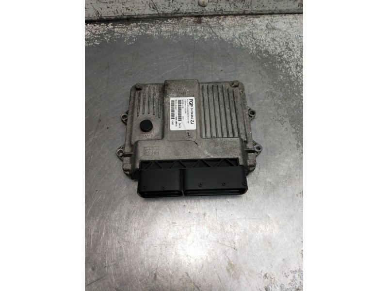 Recambio de centralita motor uce para opel corsa c cosmo referencia OEM IAM 55196352ZJ 7160004904 