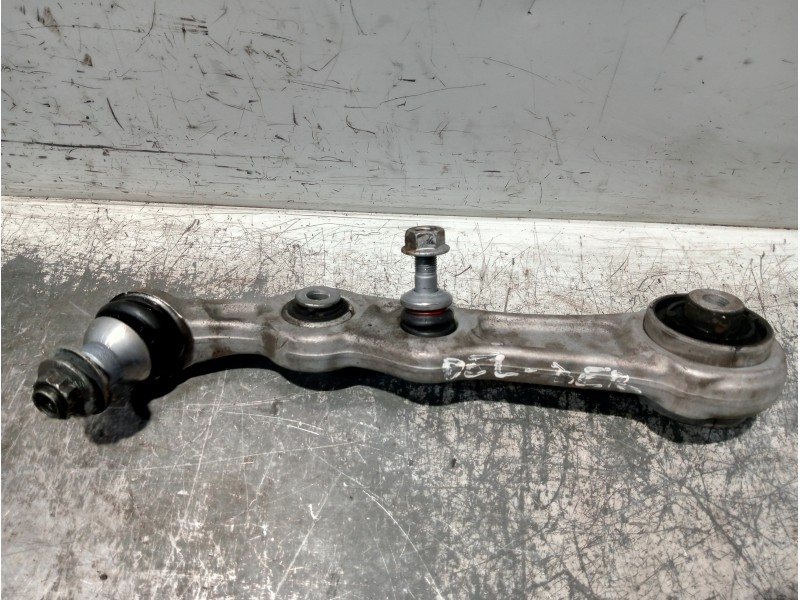 Recambio de brazo suspension inferior delantero derecho para mercedes clase c (w205) lim. referencia OEM IAM 20508RE  