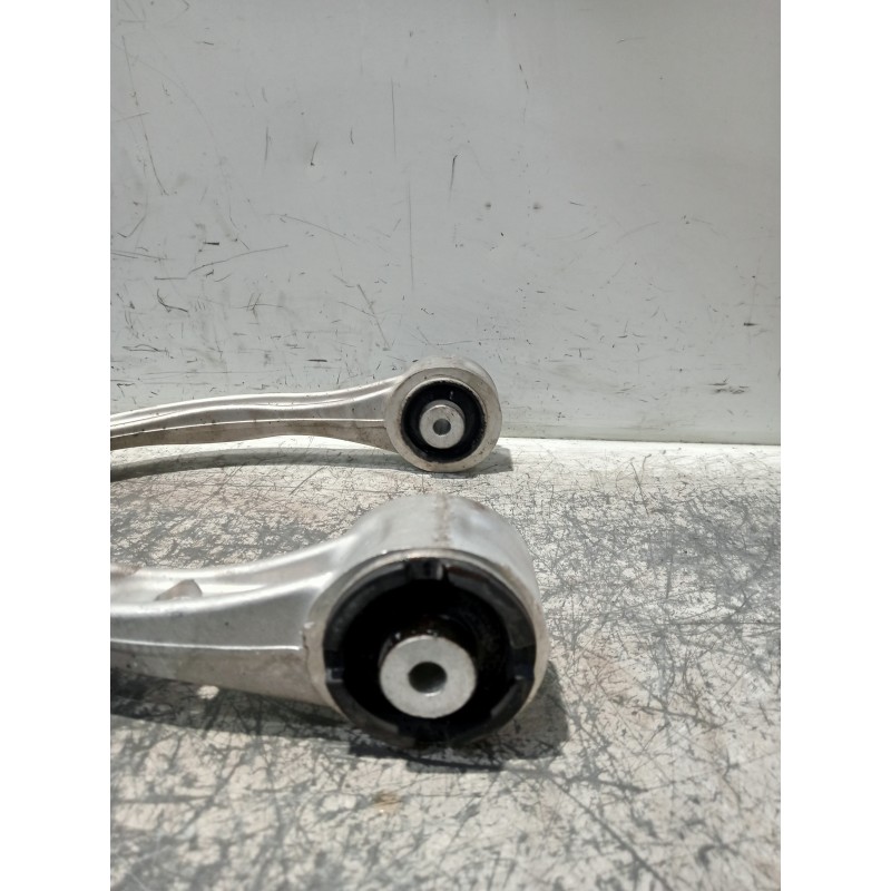 Recambio de brazo suspension superior delantero izquierdo para mercedes clase c (w205) lim. referencia OEM IAM A2053305501  