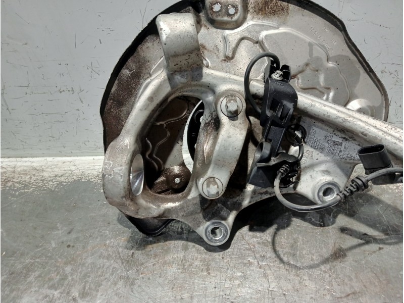 Recambio de mangueta delantera derecha para mercedes clase c (w205) lim. referencia OEM IAM 2052200  