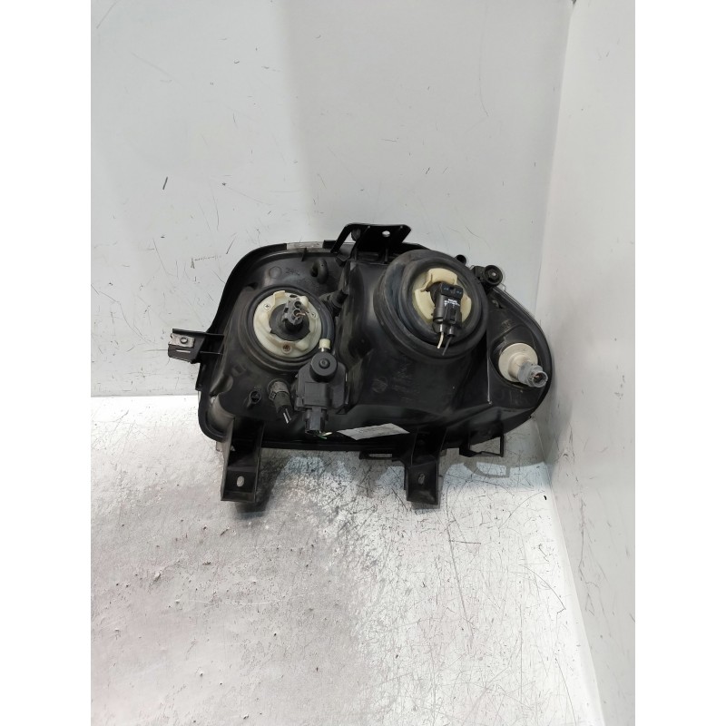 Recambio de faro derecho para renault clio ii fase i (b/cbo) 1.9 d referencia OEM IAM   