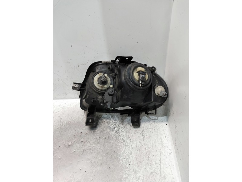 Recambio de faro derecho para renault clio ii fase i (b/cbo) 1.9 d referencia OEM IAM   