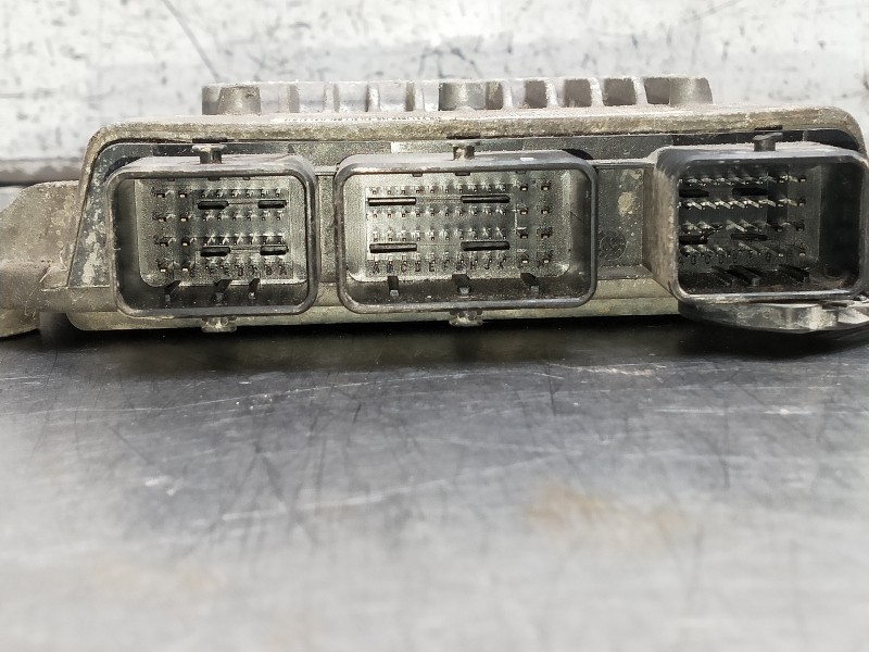 Recambio de centralita motor uce para citroen berlingo referencia OEM IAM 5WS40136CT SW9653059380 