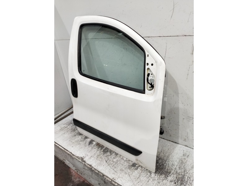 Recambio de puerta delantera izquierda para peugeot bipper referencia OEM IAM   4P