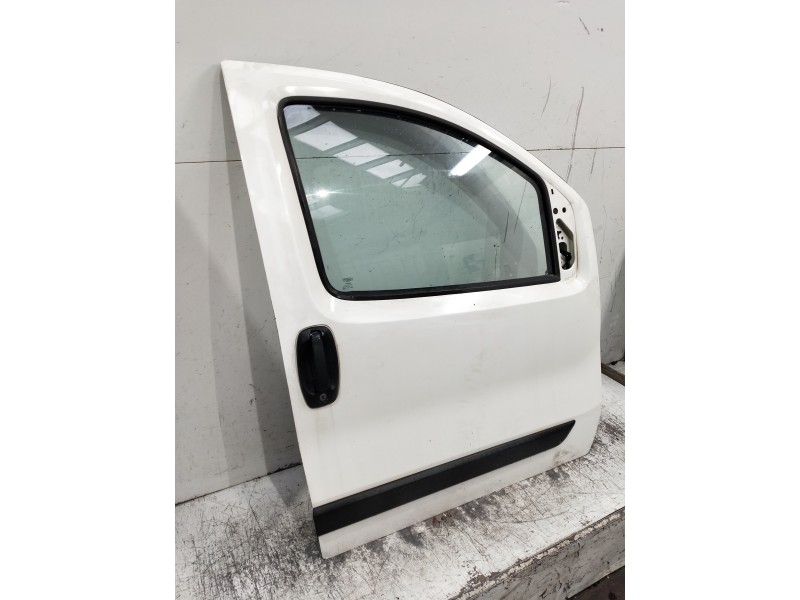 Recambio de puerta delantera izquierda para peugeot bipper referencia OEM IAM   4P