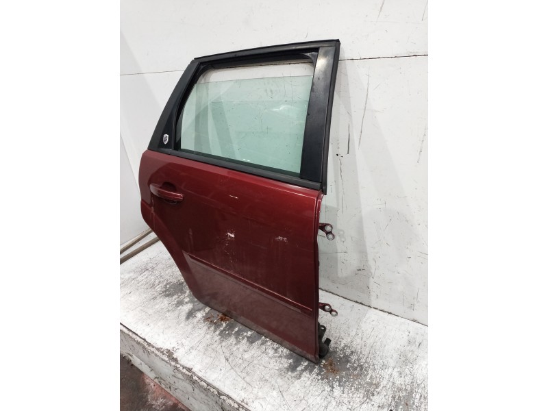 Recambio de puerta trasera derecha para ford focus sportbreak (cap) ghia referencia OEM IAM   5P