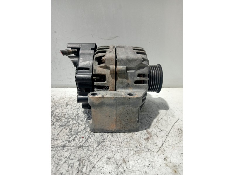 Recambio de alternador para fiat punto berlina (188) 1.3 jtd cat referencia OEM IAM 46823546 2542671B TG8S010