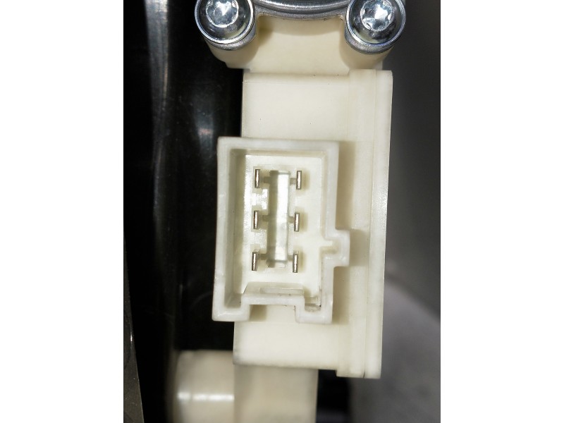 Recambio de elevalunas delantero derecho para mercedes clase c (w205) lim. referencia OEM IAM A2057230239 A2057230414 4P