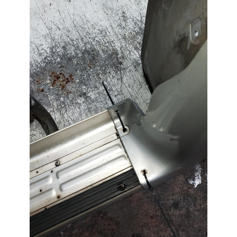 Recambio de faldon lateral para mitsubishi montero (v20/v40) 2800 td glx (2-ptas.) referencia OEM IAM  ESTRIBO LATERAL DERECHO