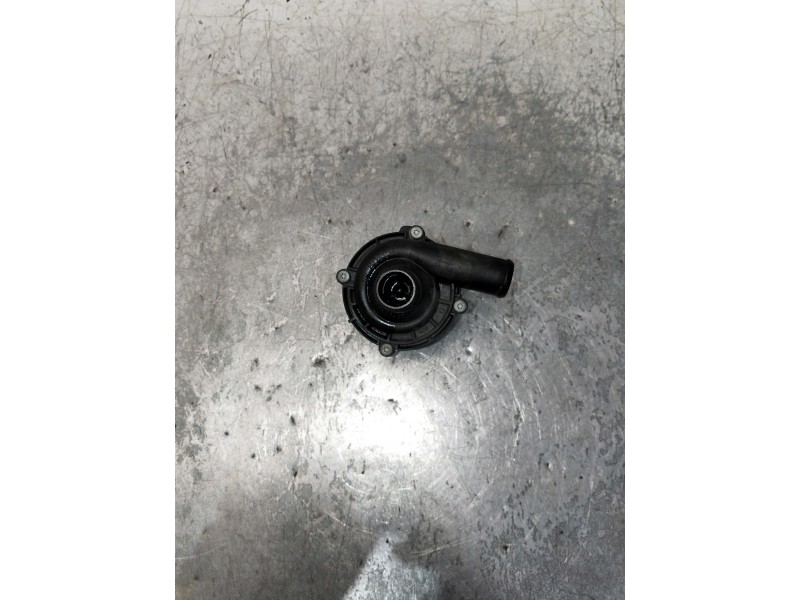 Recambio de bomba agua para mercedes clase c (w205) lim. referencia OEM IAM A2118350364  