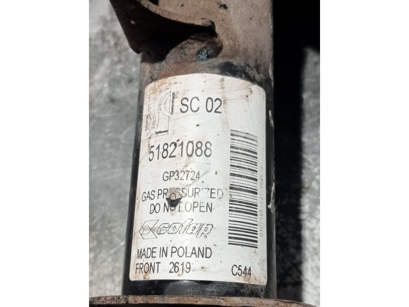 Recambio de amortiguador delantero derecho para peugeot bipper referencia OEM IAM 51821088 GP32724 