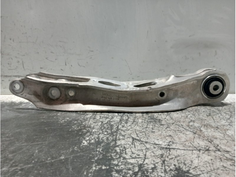 Recambio de brazo suspension inferior trasero izquierdo para audi a4 avant (8wd) referencia OEM IAM 8W0505311H  