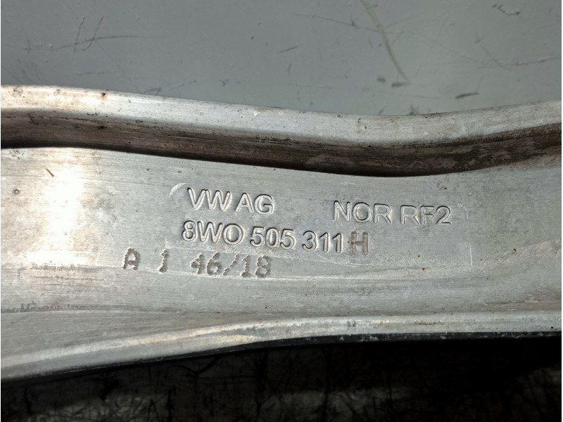 Recambio de brazo suspension inferior trasero izquierdo para audi a4 avant (8wd) referencia OEM IAM 8W0505311H  
