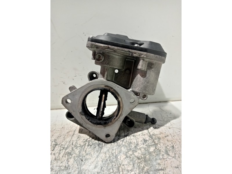 Recambio de caja mariposa para opel insignia berlina 2.0 16v cdti referencia OEM IAM 55564164  