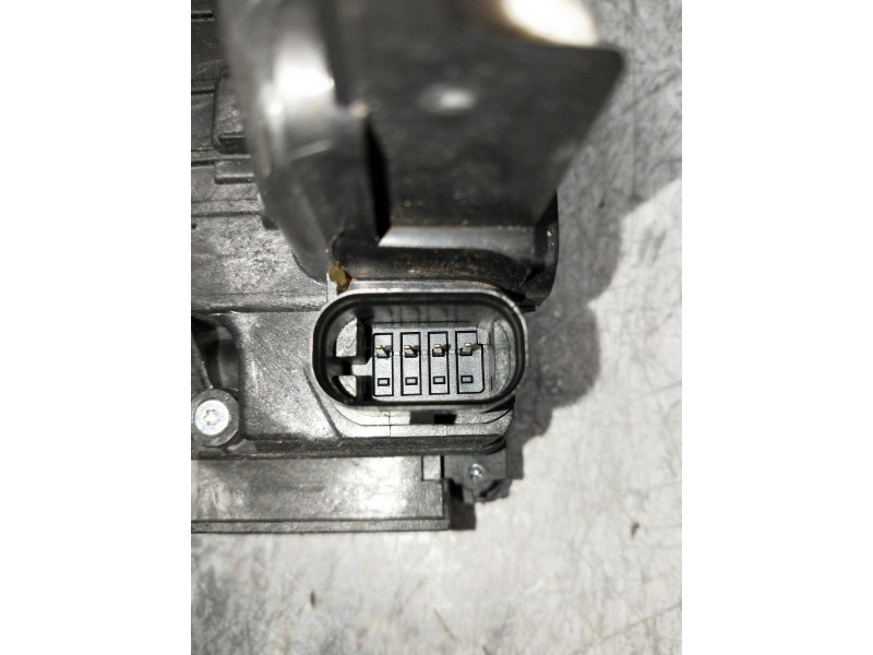 Recambio de motor cierre centralizado trasero izquierdo para mercedes clase c (w205) lim. 2.1 cdi cat referencia OEM IAM A099730