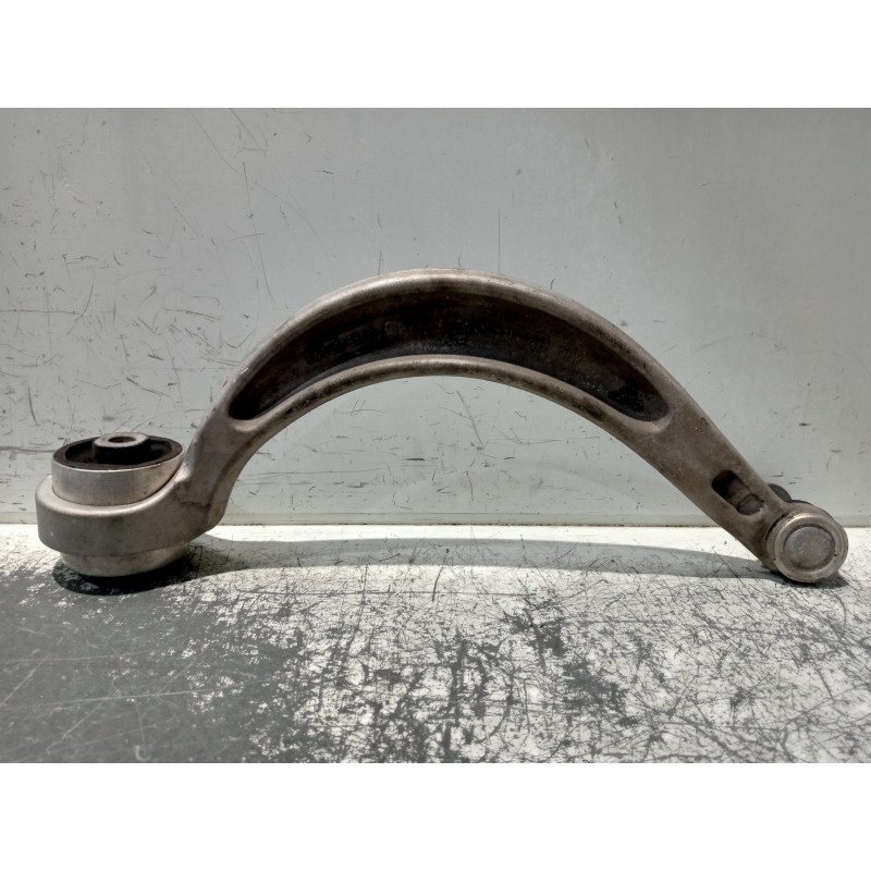 Recambio de brazo suspension inferior delantero derecho para audi a4 avant (8wd) referencia OEM IAM 8W0407696B  