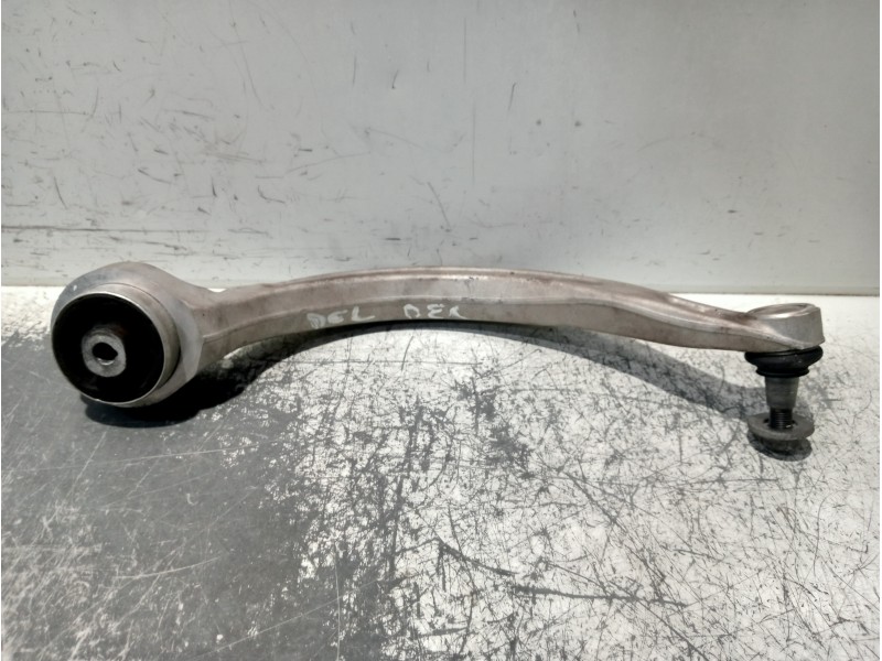 Recambio de brazo suspension inferior delantero derecho para audi a4 avant (8wd) referencia OEM IAM 8W0407696B  