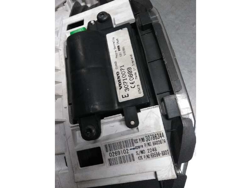 Recambio de cuadro instrumentos para volvo v50 familiar referencia OEM IAM 30710071 69594880T 