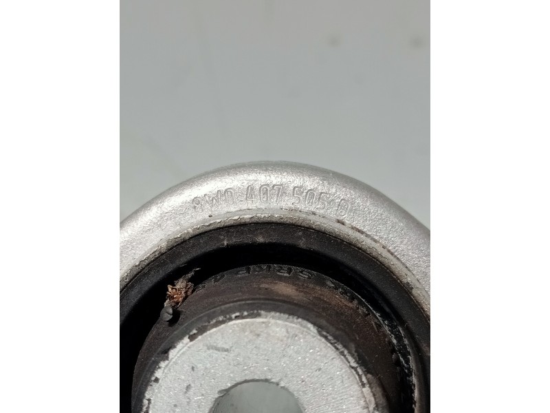 Recambio de brazo suspension superior delantero izquierdo para audi a4 avant (8wd) referencia OEM IAM 8W0407505D  