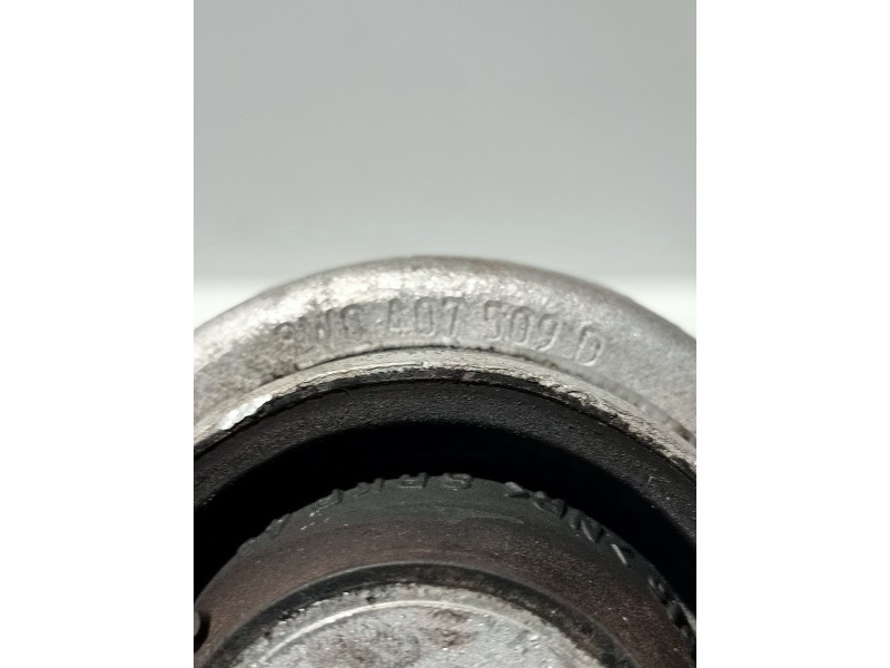 Recambio de brazo suspension superior delantero izquierdo para audi a4 avant (8wd) referencia OEM IAM 8W0407509D  