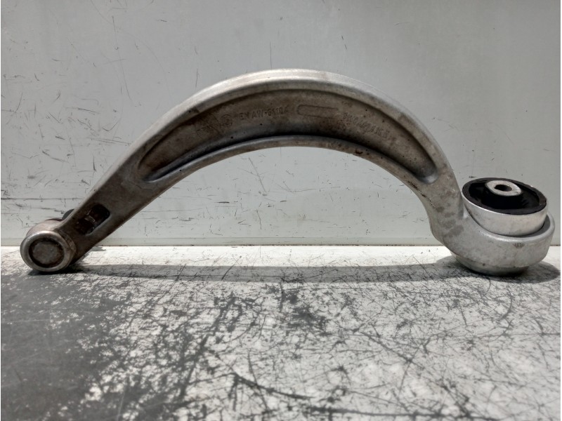 Recambio de brazo suspension inferior delantero izquierdo para audi a4 avant (8wd) referencia OEM IAM 8W0407695B  