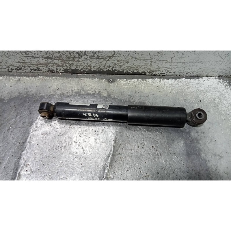 Recambio de amortiguador trasero derecho para opel combo (corsa c) familiar referencia OEM IAM 814901002455  