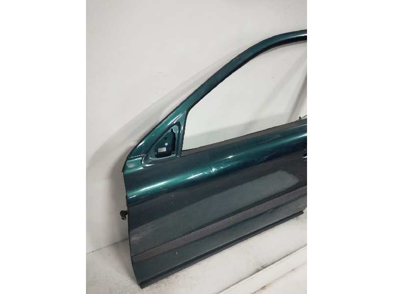 Recambio de puerta delantera izquierda para volvo v70 familiar referencia OEM IAM    Recambio de puerta delantera izquierda para volvo v70 familiar referencia OEM IAM