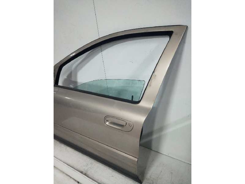 Recambio de puerta delantera izquierda para volvo v70 familiar 2.4 diesel cat referencia OEM IAM   