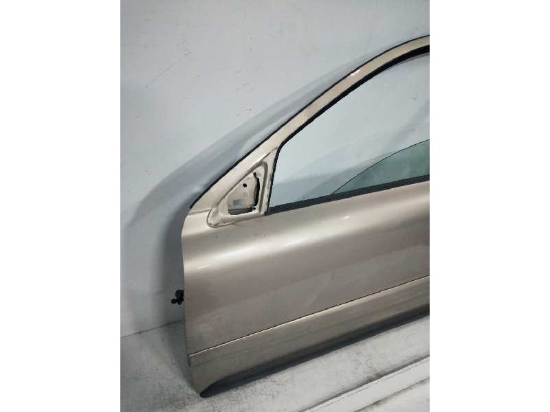 Recambio de puerta delantera izquierda para volvo v70 familiar 2.4 diesel cat referencia OEM IAM   