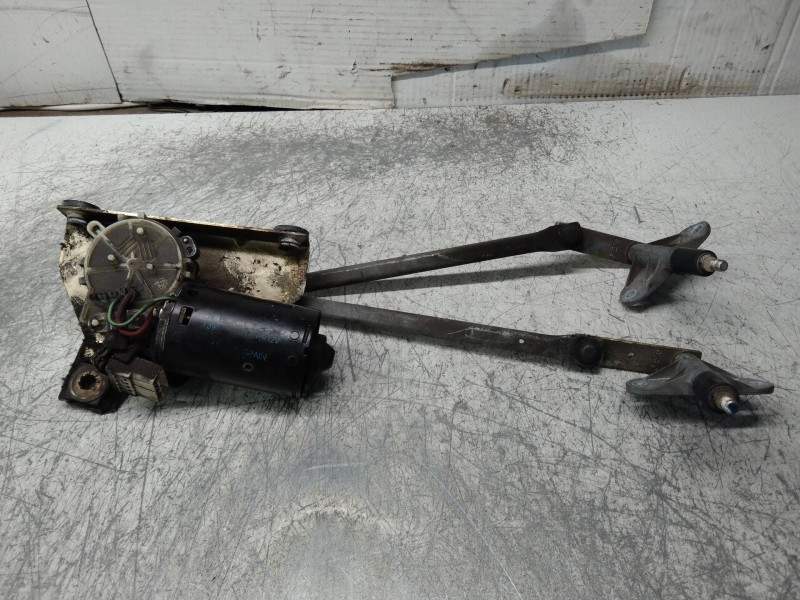 Recambio de motor limpia delantero para peugeot 205 berlina 1.3 plus referencia OEM IAM   