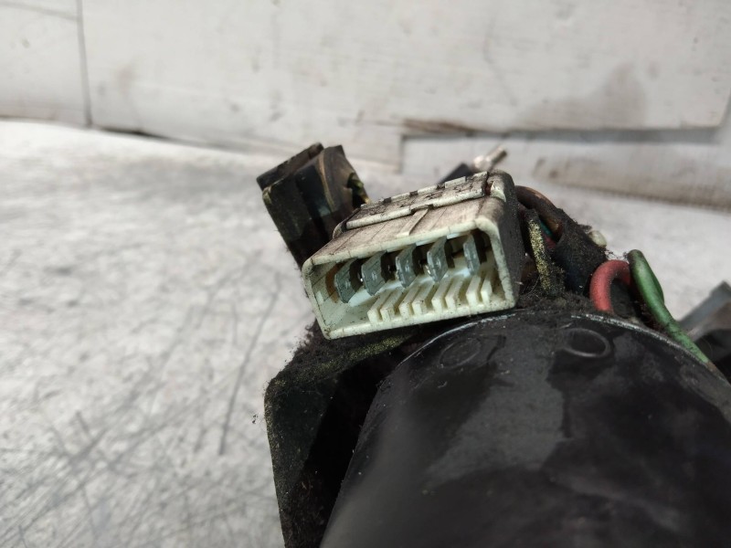 Recambio de motor limpia delantero para peugeot 205 berlina 1.3 plus referencia OEM IAM   