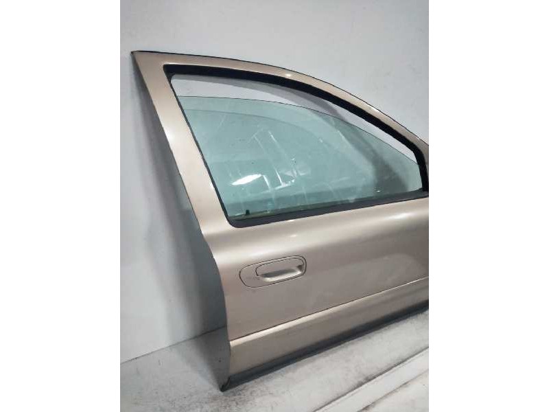 Recambio de puerta delantera derecha para volvo v70 familiar 2.4 diesel cat referencia OEM IAM   