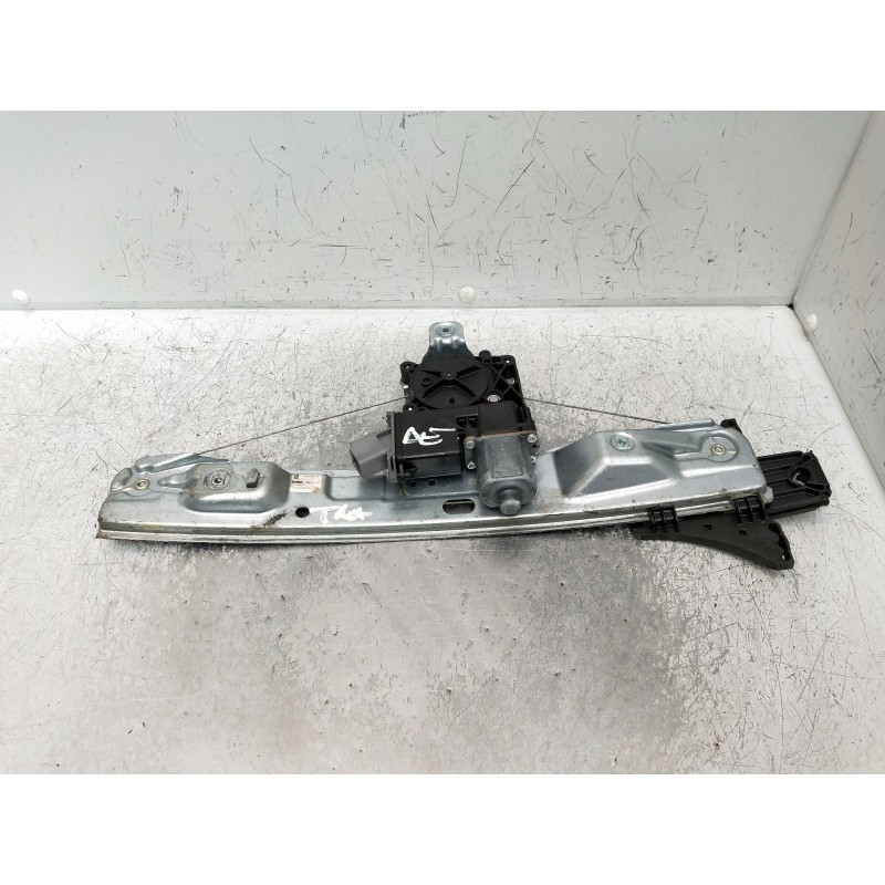Recambio de elevalunas trasero derecho para opel insignia berlina 2.0 16v cdti referencia OEM IAM 13302442 964840106 4P