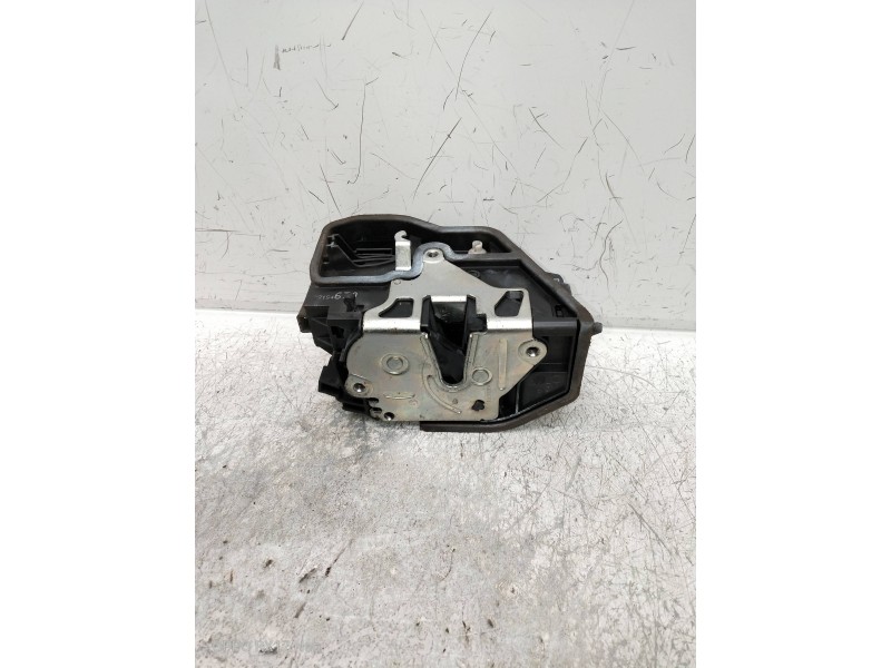Recambio de motor cierre centralizado trasero derecho para bmw serie 5 touring (e61) referencia OEM IAM 7154630  5P