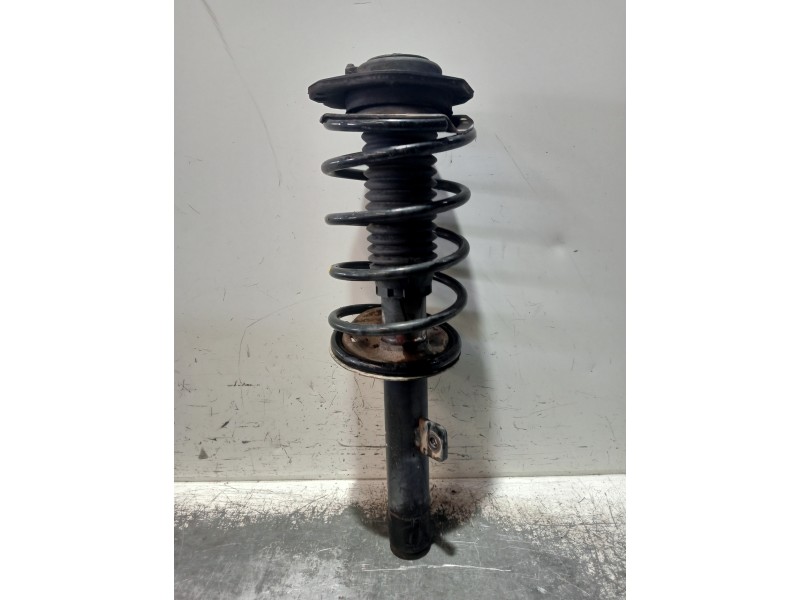 Recambio de amortiguador delantero derecho para peugeot 306 break boulebard referencia OEM IAM   