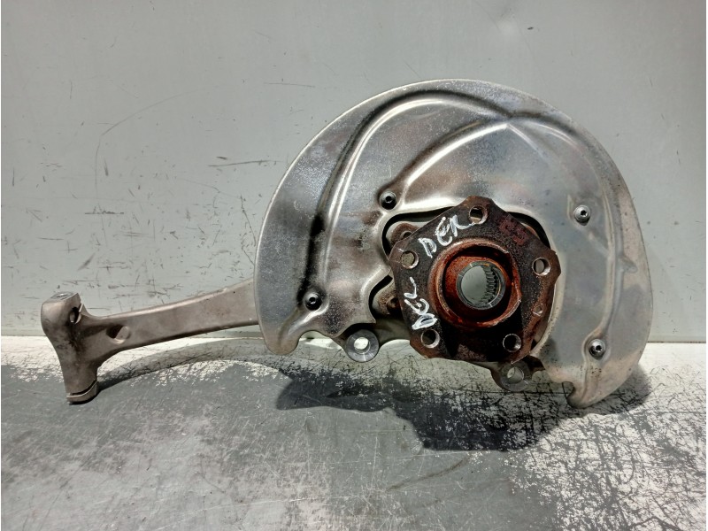 Recambio de mangueta delantera derecha para audi a4 avant (8wd) referencia OEM IAM 8W0407242F8 8W0407560 8W0615312E