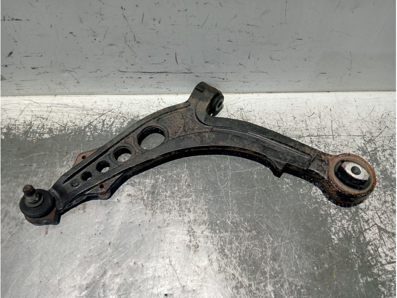 Recambio de brazo suspension inferior delantero izquierdo para fiat punto berlina (188) 1.3 jtd cat referencia OEM IAM S5658  