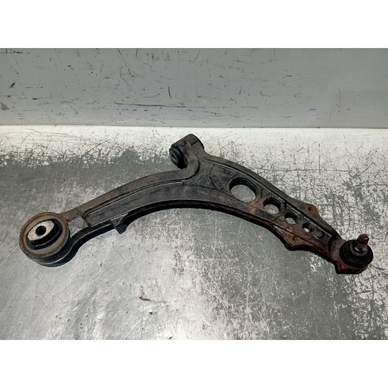 Recambio de brazo suspension inferior delantero derecho para fiat punto berlina (188) 1.3 jtd cat referencia OEM IAM D5659  