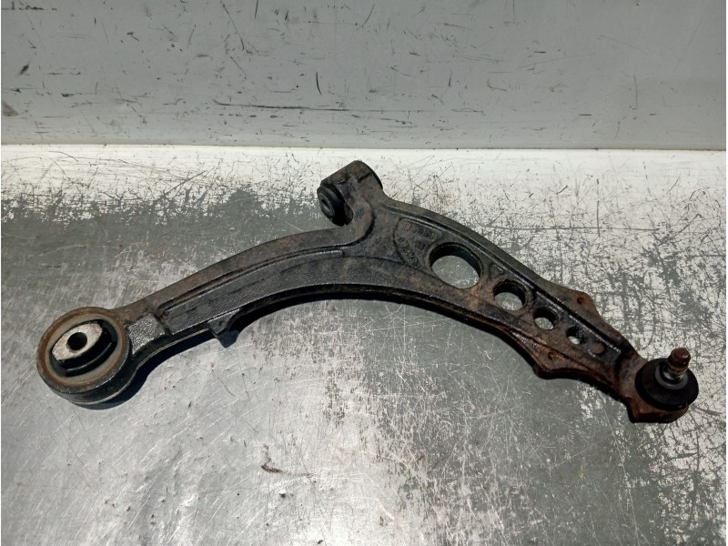 Recambio de brazo suspension inferior delantero derecho para fiat punto berlina (188) 1.3 jtd cat referencia OEM IAM D5659  