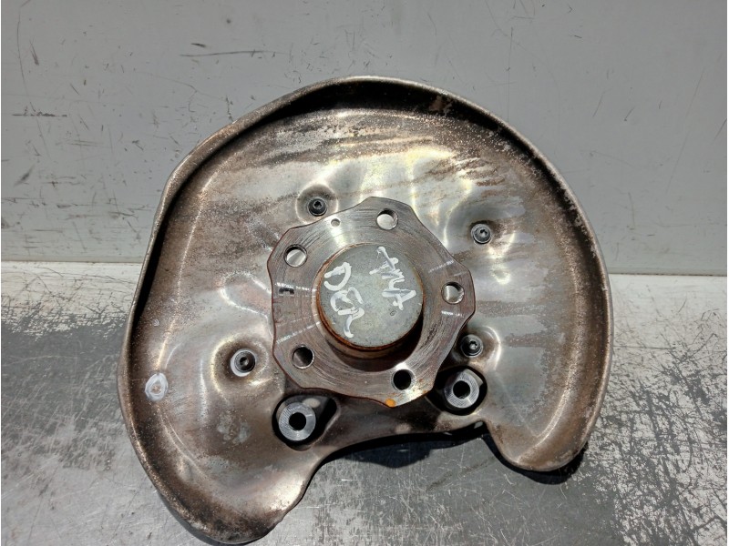 Recambio de mangueta trasera derecha para audi a4 avant (8wd) referencia OEM IAM 8W0505460F 8W0615612D 