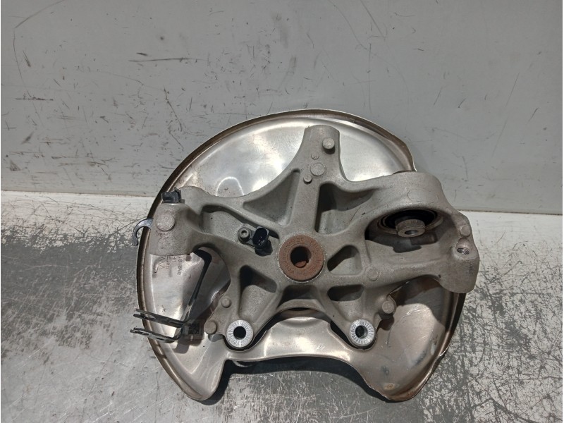 Recambio de mangueta trasera derecha para audi a4 avant (8wd) referencia OEM IAM 8W0505460F 8W0615612D 