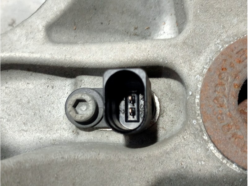 Recambio de mangueta trasera derecha para audi a4 avant (8wd) referencia OEM IAM 8W0505460F 8W0615612D 